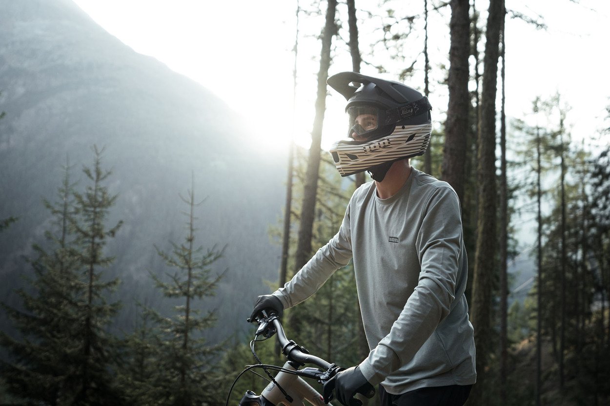 ION MTB Helmet Fullface Scrub Amp 2024
